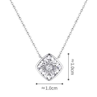 六福珠寶18K金頸鏈 - "「菱」瓏"18K金(白色)鑽石頸鏈(放閃車花工藝)