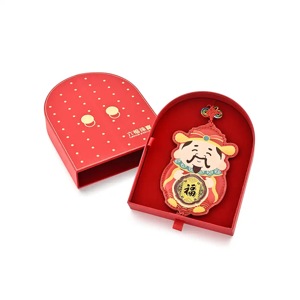 六福珠寶黃金工藝品 - “抱福財神”999.9黃金工藝品