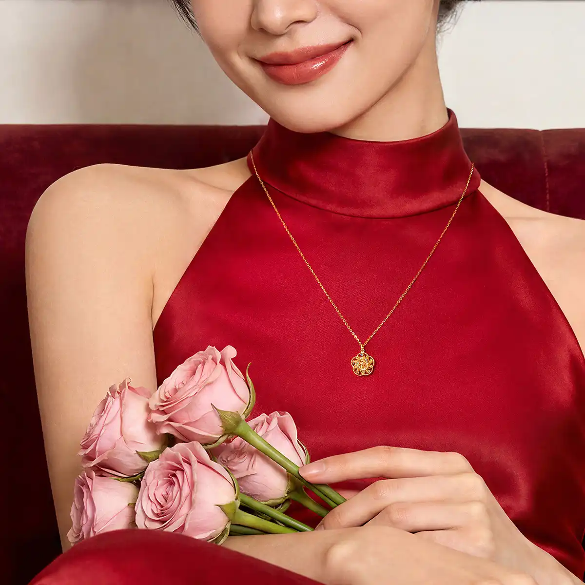 六福珠寶黃金頸鏈 - "冰·鑽茶花"999足金頸鏈